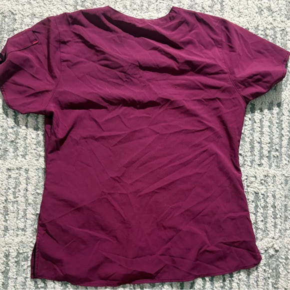 Carhartt maroon pink force scrubs shirt medical size M - Picture 6 of 6